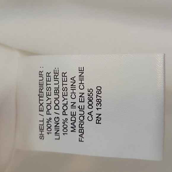 RW & Co white v-neck Sleeveless Blouse - Picture 6 of 7